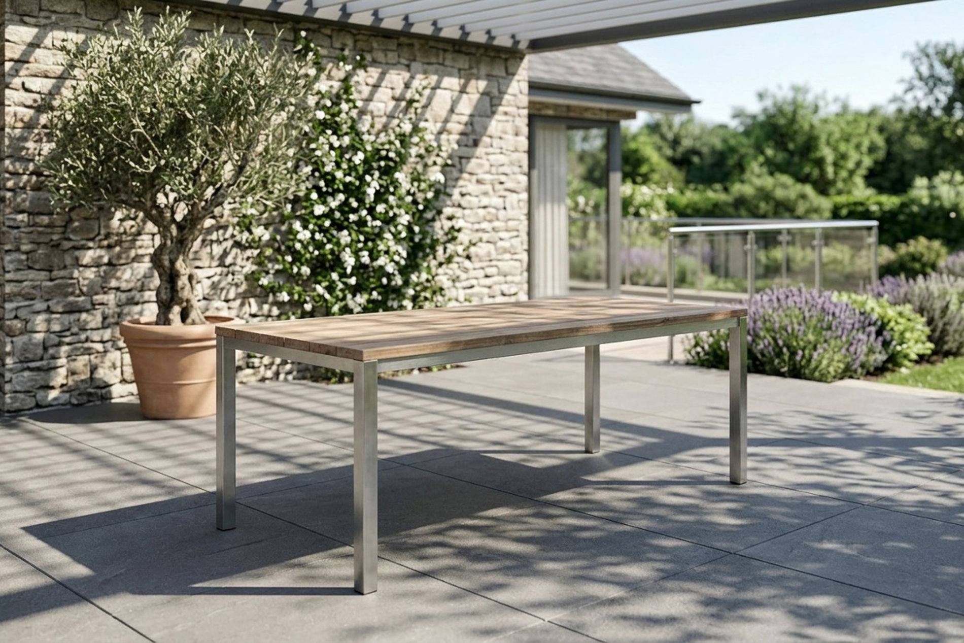 OUTFLEXX Esstisch, silber/natur, Edelstahl/ recyceltes Teak, 180x90cm, rustikal gebürstet, FSC®-zertifiziertes Produkt OUTFLEXX Esstisch, silber/natur, Edelstahl/ recyceltes Teak, 180x90cm, rustikal gebürstet, FSC®-zertifiziertes Produkt
