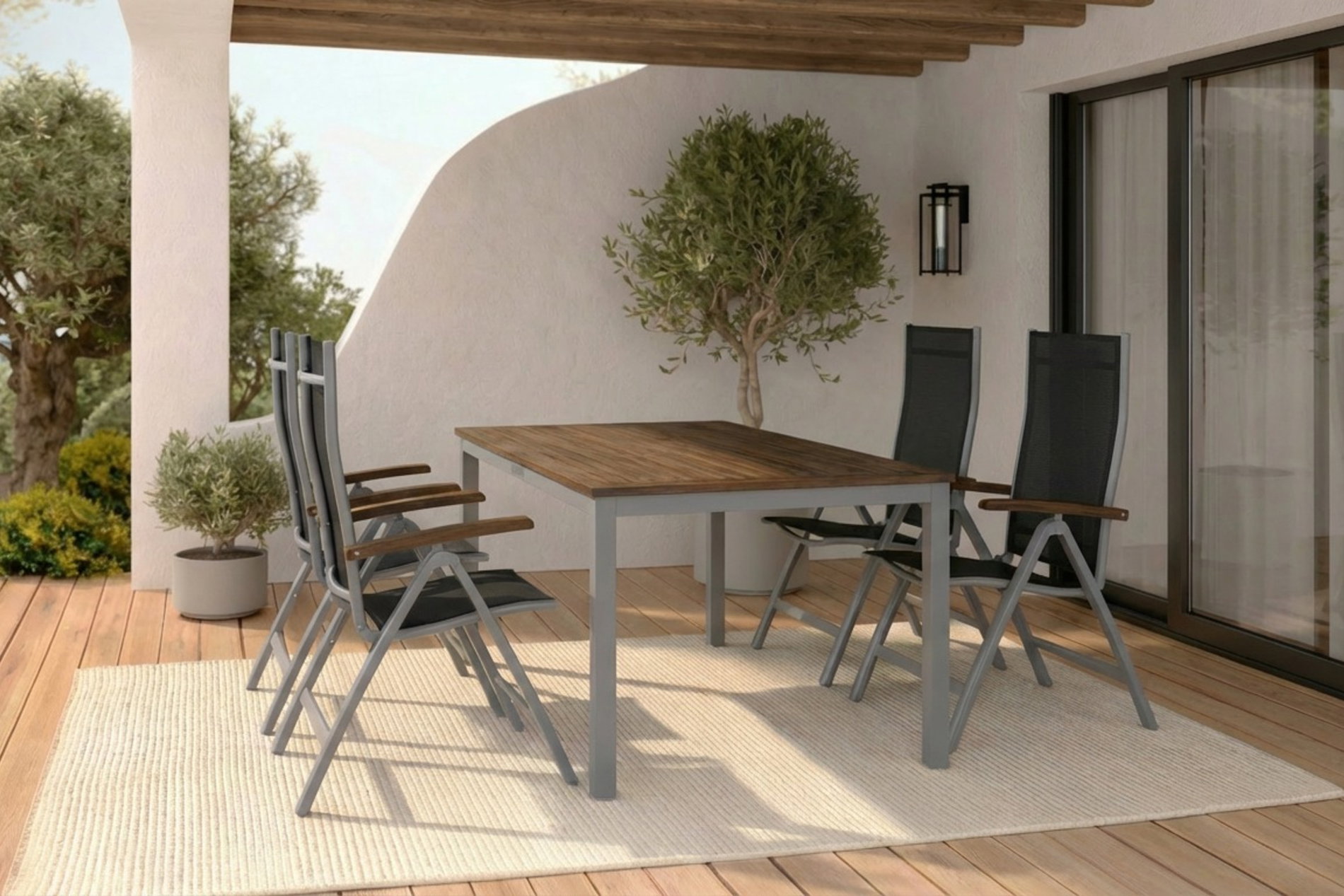 VILLANA Garten-Essgruppe, silber/schwarz, Alu / Akazie, Gartentisch 150 x 90 cm, 4 Klappstühle, FSC®-zertifiziertes Produkt