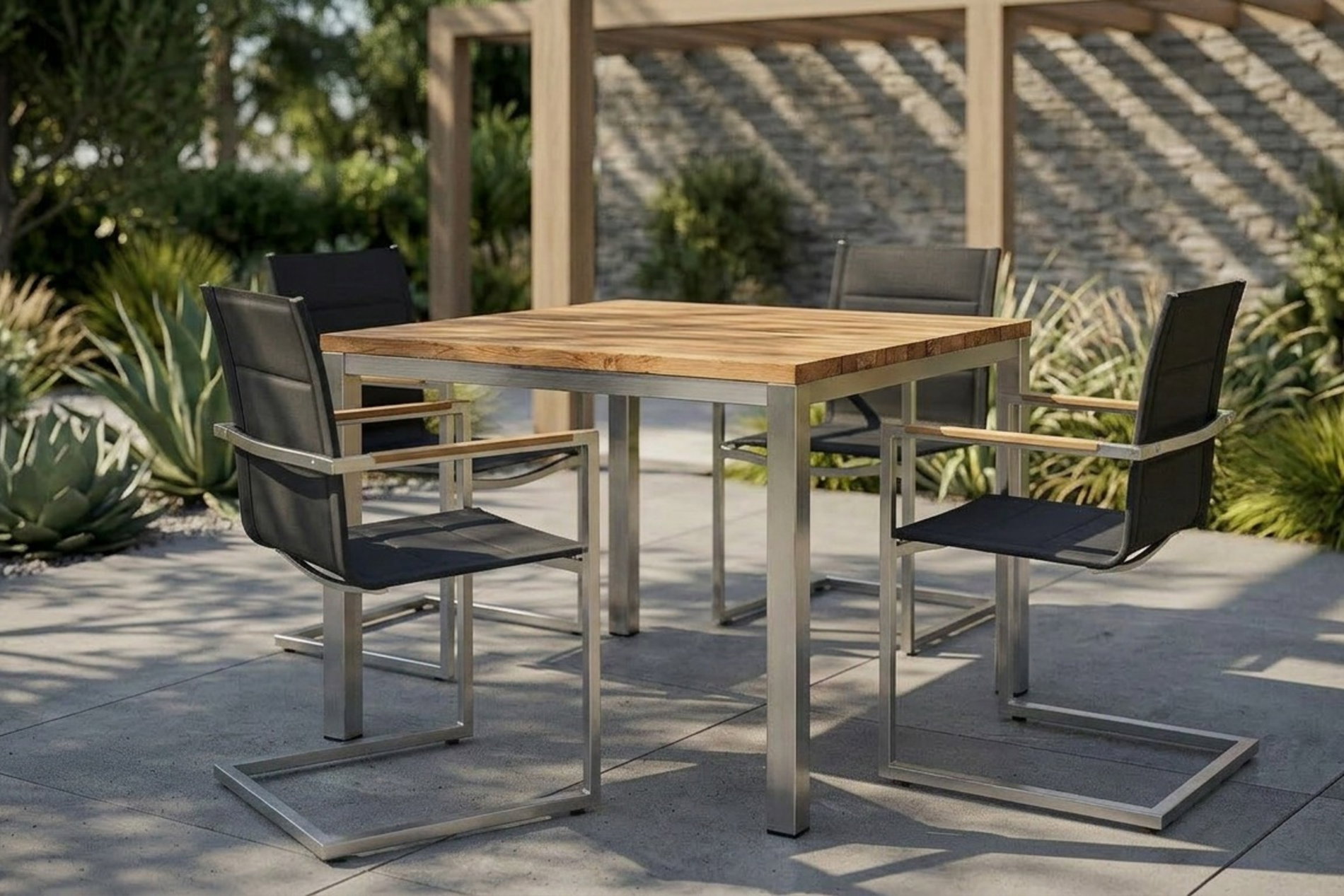 OUTFLEXX Garten-Essgruppe, Edelstahl/recyceltes Teak, Tisch 90 x 90 cm, 4 Freischwinger padded, schwarz, FSC®-zertifiziertes Produkt OUTFLEXX Garten-Essgruppe, Edelstahl/recyceltes Teak, Tisch 90 x 90 cm, 4 Freischwinger padded, schwarz, FSC®-zertifiziertes Produkt