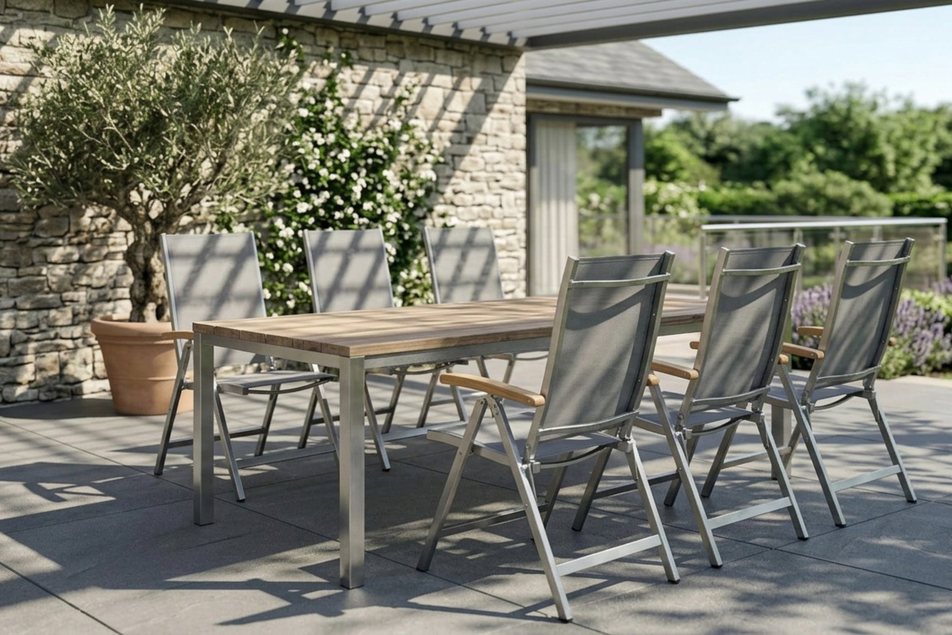 OUTFLEXX Garten-Essgruppe, Edelstahl/recyceltes Teak, Tisch 180 x 90 cm, 6 Klappstühle, silber, FSC®-zertifiziertes Produkt OUTFLEXX Garten-Essgruppe, Edelstahl/recyceltes Teak, Tisch 180 x 90 cm, 6 Klappstühle, silber, FSC®-zertifiziertes Produkt