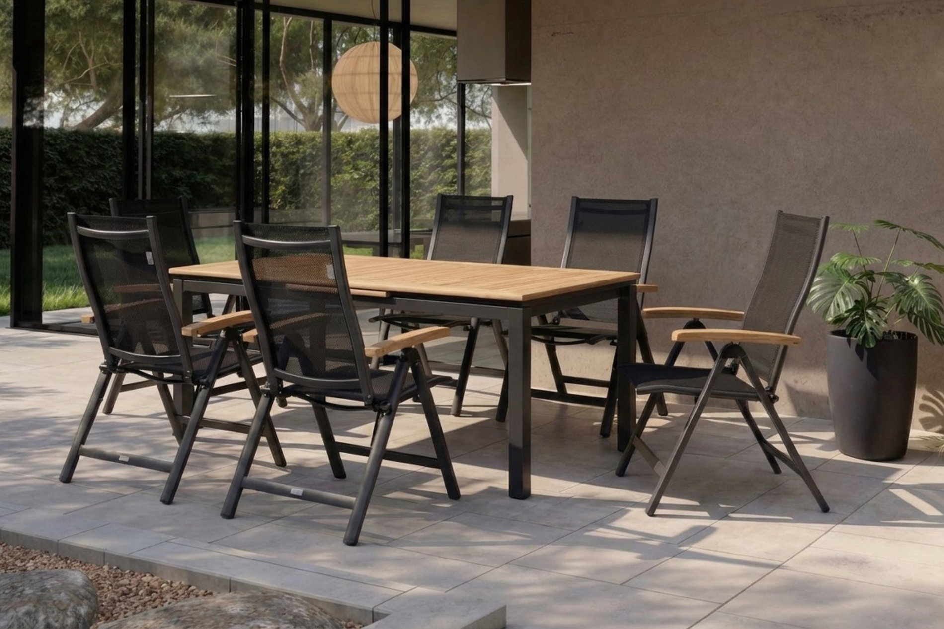 OUTFLEXX Garten-Essgruppe, OUTFLEXX® anthrazit matt, Alu / Teak / Textil, Tisch 180/240x100cm, 6 Klappstühle