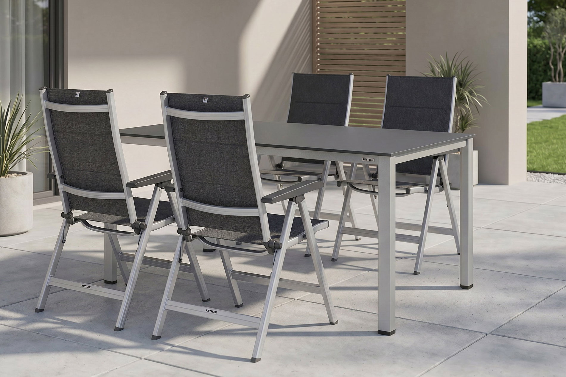 KETTLER KETTALUX-PLUS/Basic Plus Padded Sitzgruppe, silber/anthrazit, Alu/Textilene, Tisch 160x95 cm, 4 Klappstühle KETTLER KETTALUX-PLUS/Basic Plus Padded Sitzgruppe, silber/anthrazit, Alu/Textilene, Tisch 160x95 cm, 4 Klappstühle