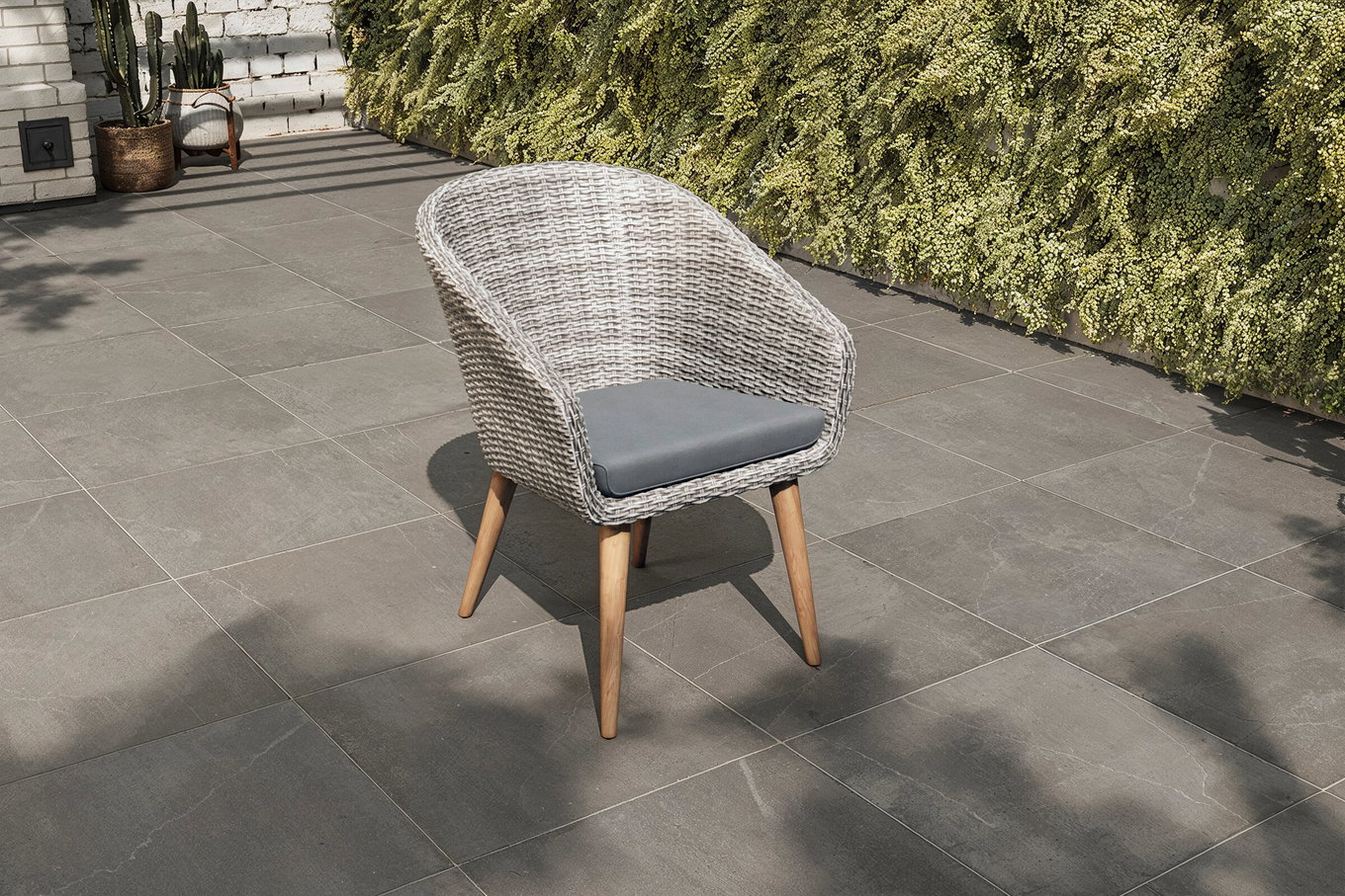 B-Ware: OUTFLEXX Kota Cocktail-Sessel, grau-meliert, Akazie/Polyrattan, 60x65x84 cm, inkl. Auflage, FSC®-zertifiziertes Produkt