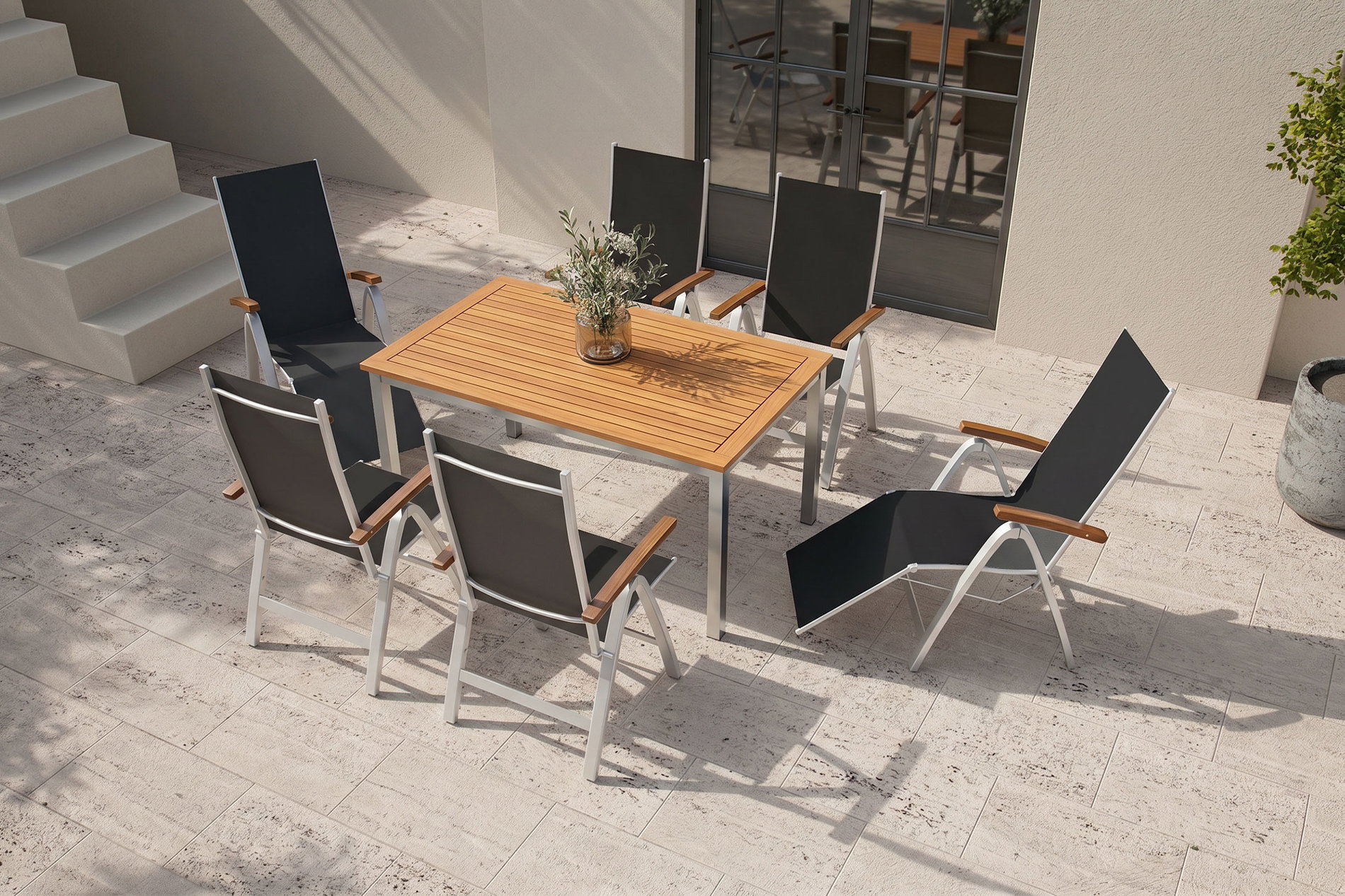 VILLANA Garten-Essgruppe, silber/natural, Alu/Eukalyptus, Tisch 150 x 90 cm, für 6 Personen, witterungsbeständig, FSC®-zertifiziertes Produkt VILLANA Garten-Essgruppe, silber/natural, Alu/Eukalyptus, Tisch 150 x 90 cm, für 6 Personen, witterungsbeständig, FSC®-zertifiziertes Produkt
