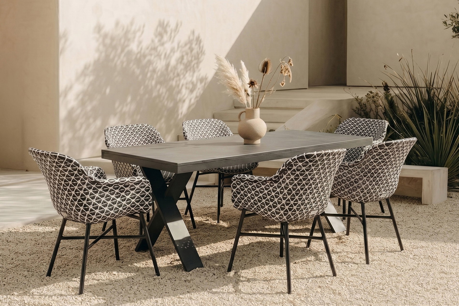 HARTMAN Xanadu Garten-Essgruppe, schwarz/weiß/grau, Aluminium/Kunststoff/Glaskeramik, 220/280 x 100 cm Tisch, ausziehbar, robust, korrosionsbeständig, UV-beständig, mit Fußkappen, pulverbeschichtet